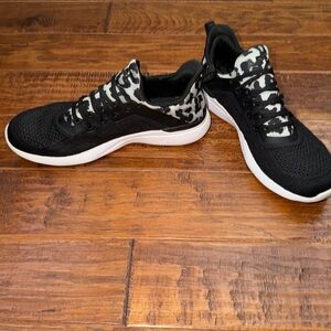 APL: Athletic Propulsion Labs Women's Techloom Tracer, White/Black/Leopard, 9.5
